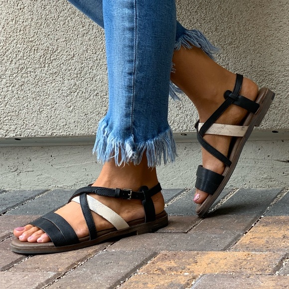 Full Grain Leather Fishermen Flatform Sandals - Picture 5 of 8